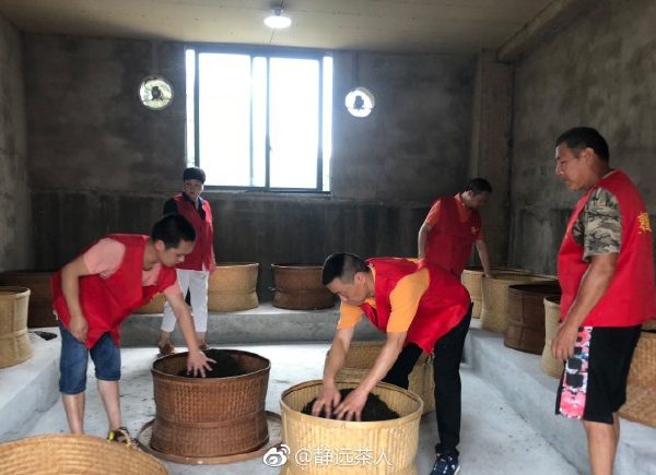 武夷巖茶炭焙茶與未炭焙武夷巖茶的區(qū)別